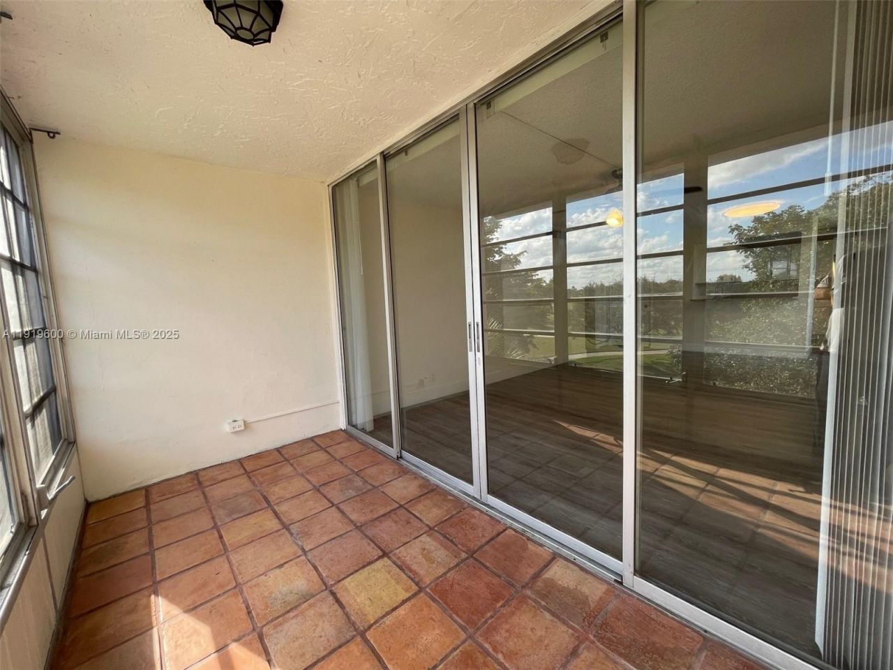 9471 Evergreen Pl, Unit 401, Davie, FL 33324 Photo