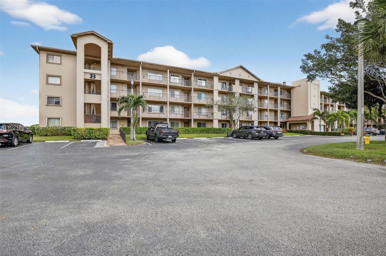 13705 SW 12th St, Unit 103B, Pembroke Pines, FL 33027 Photo