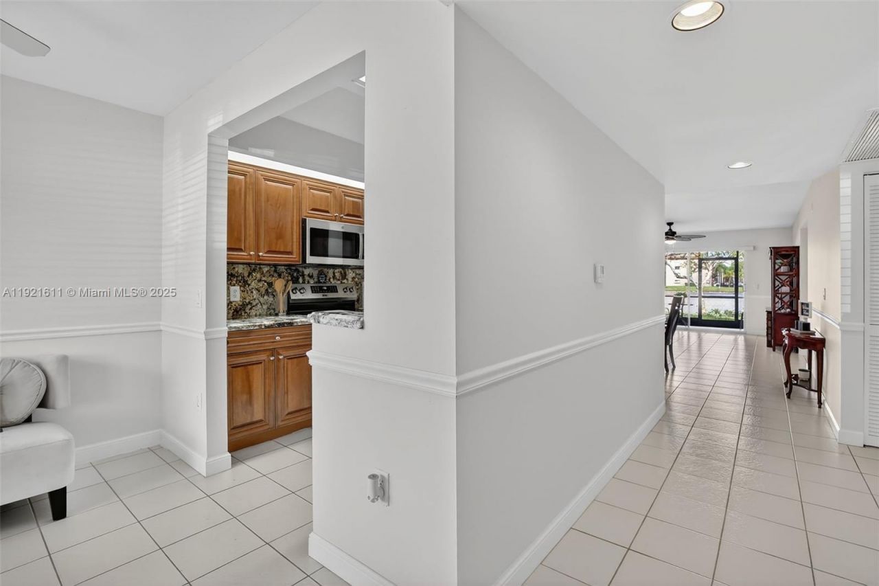 13705 SW 12th St, Unit 103B, Pembroke Pines, FL 33027 Photo