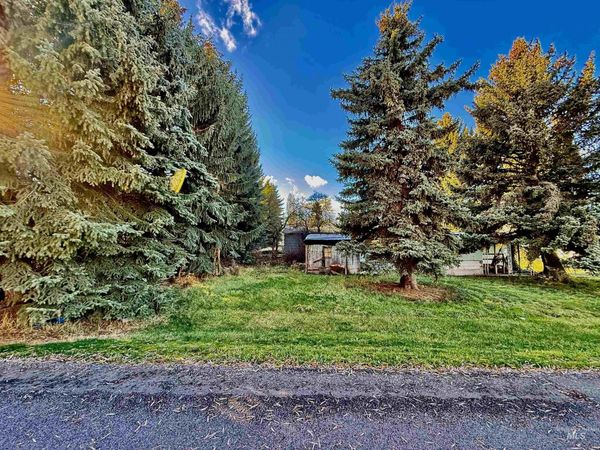 102 Woodworth Street, Uniontown, WA 99179