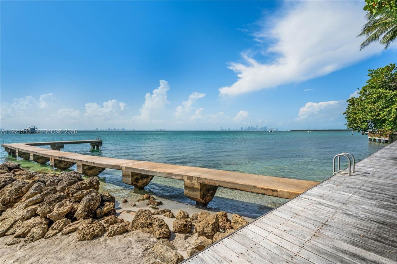 5 Harbor Pt, Key Biscayne, FL 33149 Photo