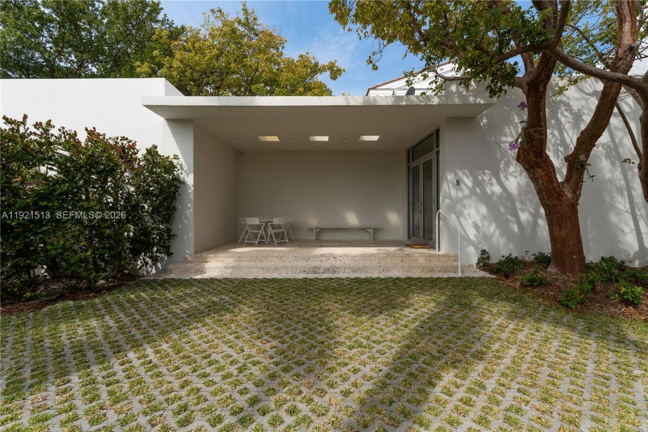 5 Harbor Pt, Key Biscayne, FL 33149 Photo