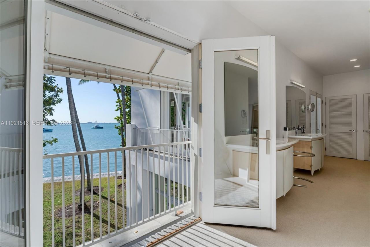 5 Harbor Pt, Key Biscayne, FL 33149 Photo