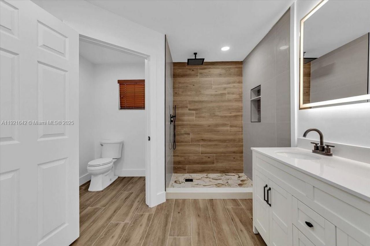 16283 SW 83rd St, Miami, FL 33193 Photo