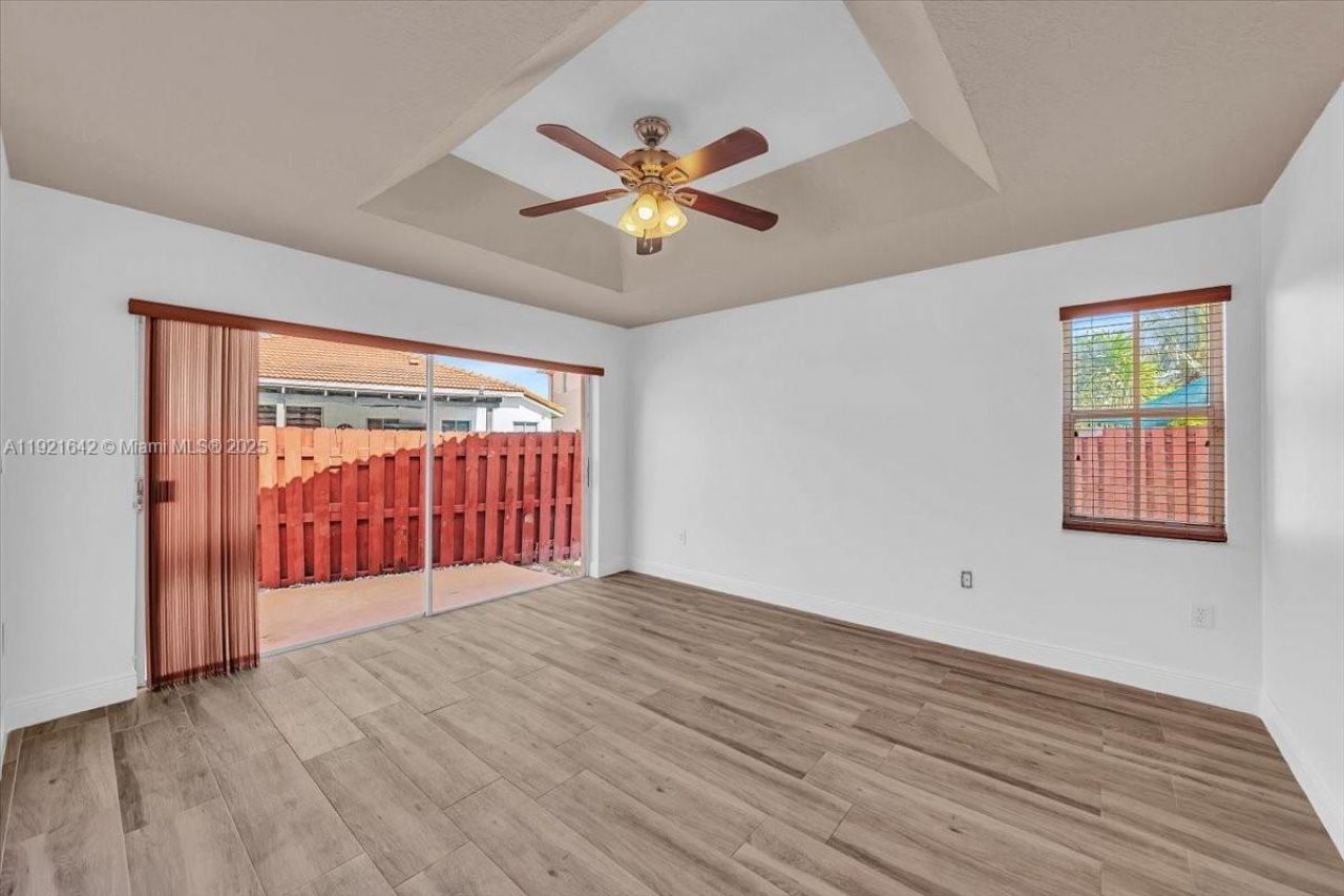 16283 SW 83rd St, Miami, FL 33193 Photo