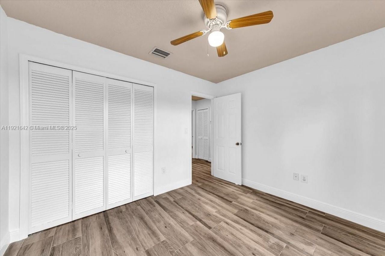 16283 SW 83rd St, Miami, FL 33193 Photo