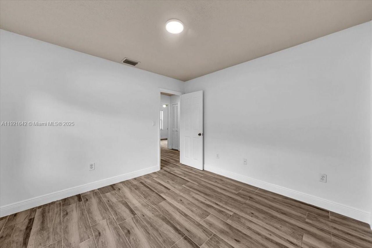 16283 SW 83rd St, Miami, FL 33193 Photo