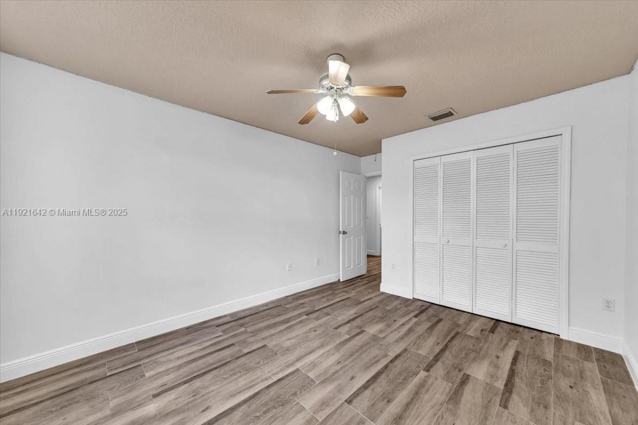 16283 SW 83rd St, Miami, FL 33193 Photo