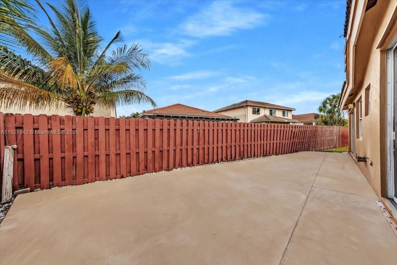 16283 SW 83rd St, Miami, FL 33193 Photo