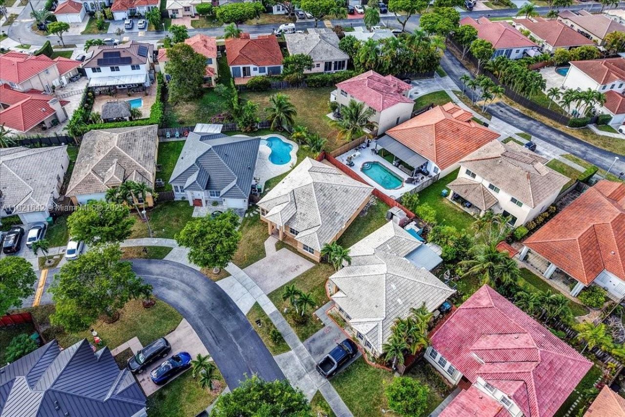 16283 SW 83rd St, Miami, FL 33193 Photo