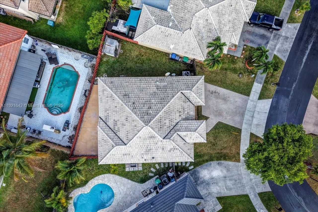 16283 SW 83rd St, Miami, FL 33193 Photo