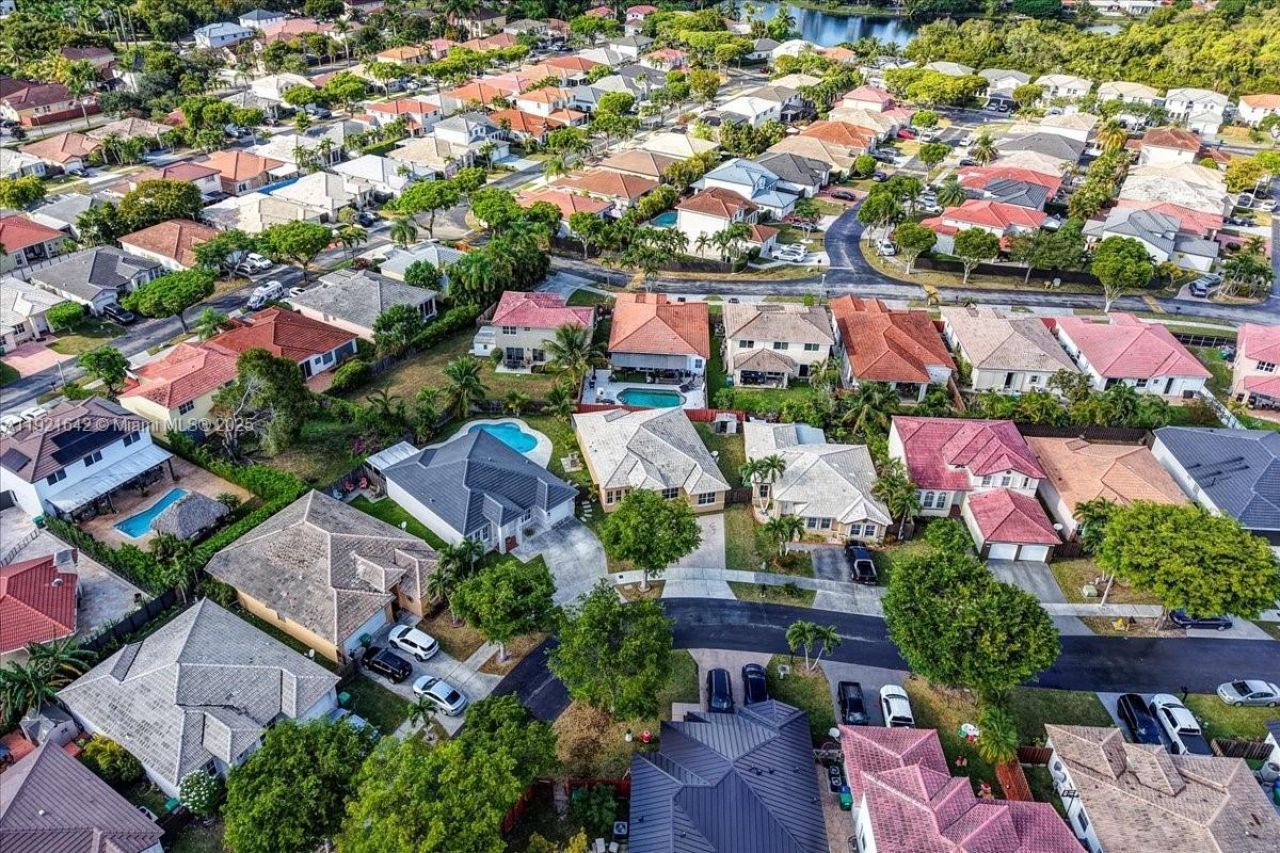 16283 SW 83rd St, Miami, FL 33193 Photo