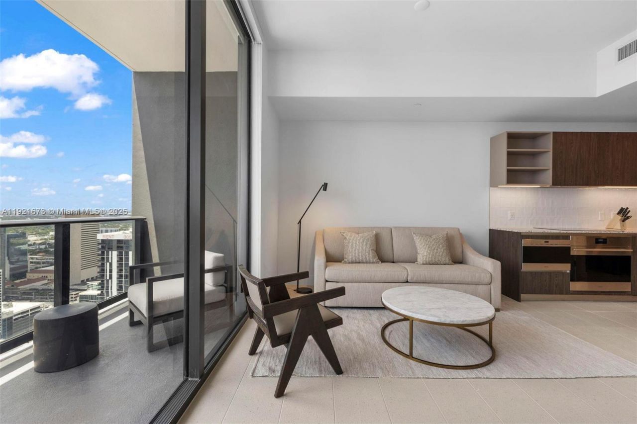 159 NE 6th St, Unit 5008, Miami, FL 33132 Photo