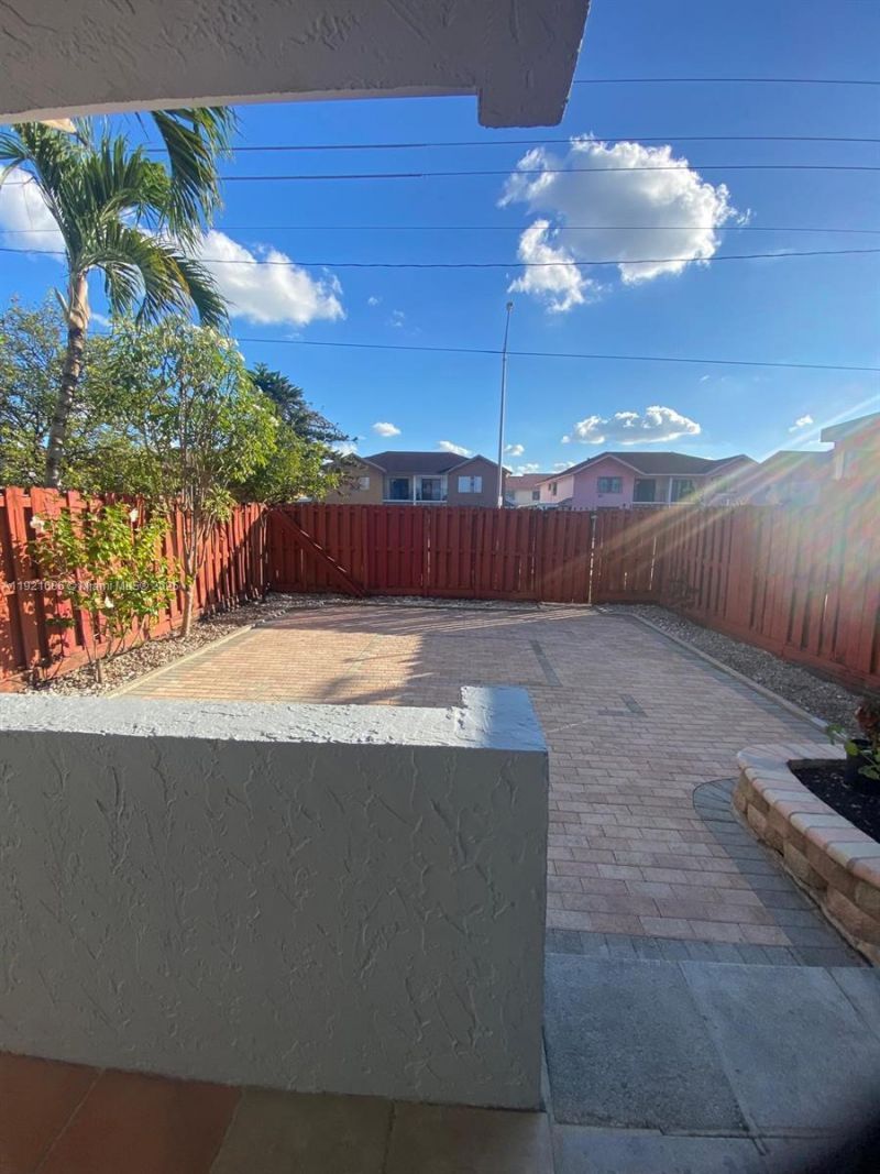 1725 W 60th St, Unit F128, Hialeah, FL 33012 Photo