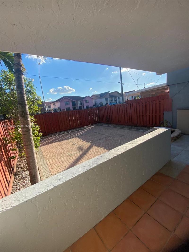 1725 W 60th St, Unit F128, Hialeah, FL 33012 Photo