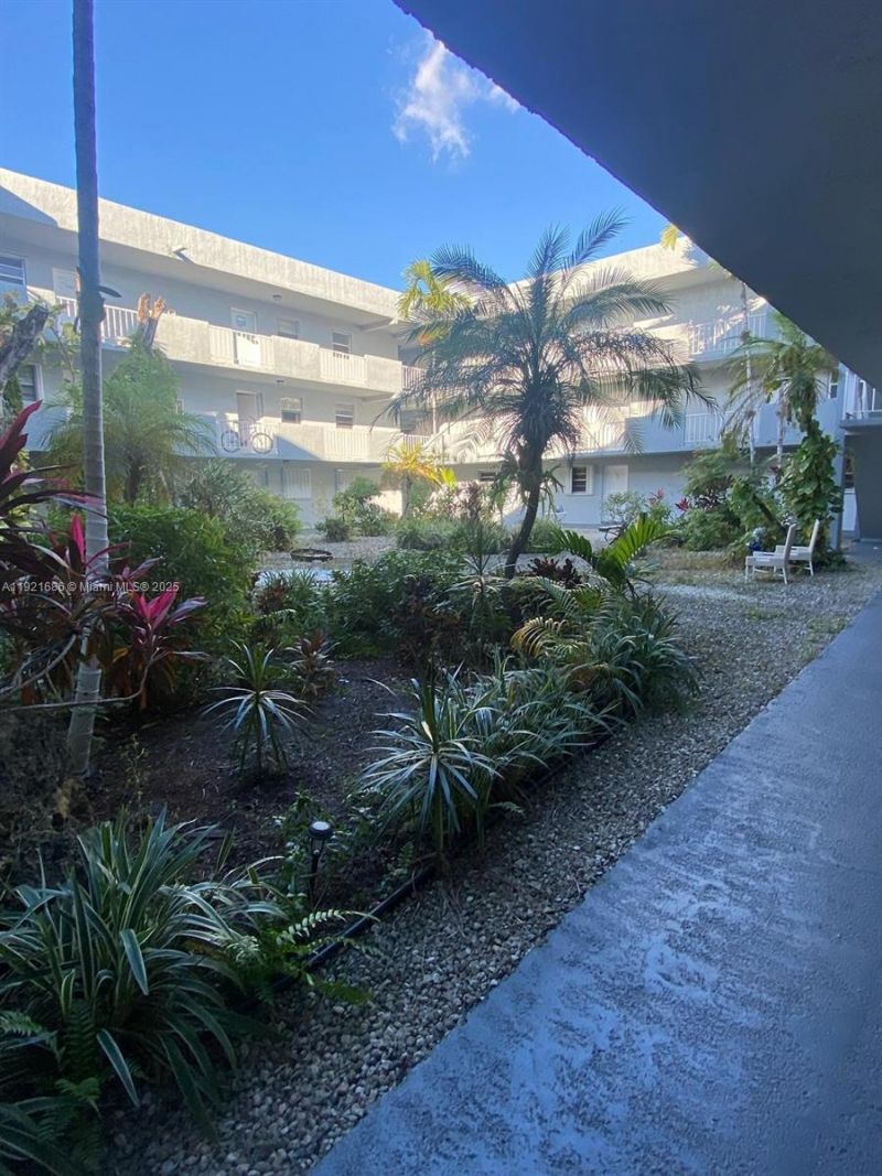 1725 W 60th St, Unit F128, Hialeah, FL 33012 Photo