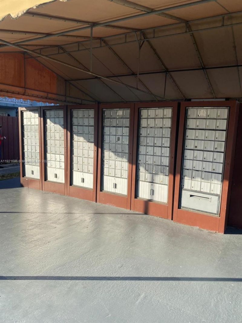 1725 W 60th St, Unit F128, Hialeah, FL 33012 Photo