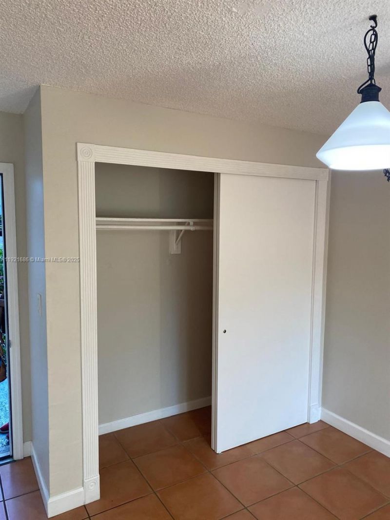 1725 W 60th St, Unit F128, Hialeah, FL 33012 Photo