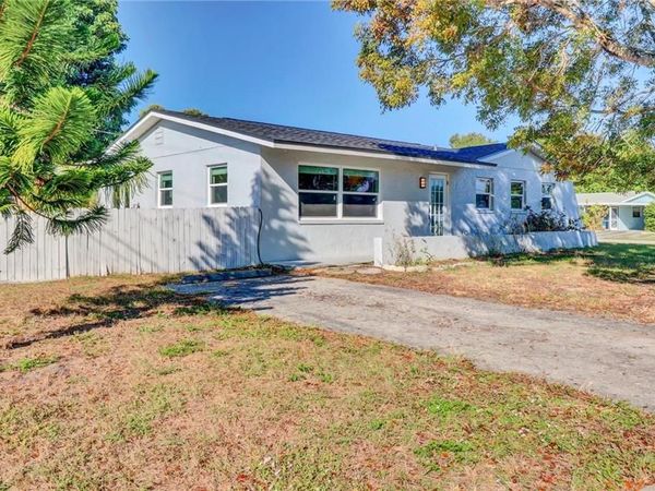 853 Java Plum AVE, NORTH FORT MYERS, FL 33903