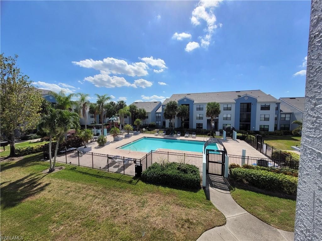 13625 Eagle Ridge Dr, Unit 318, Fort Myers, FL 33912 Photo
