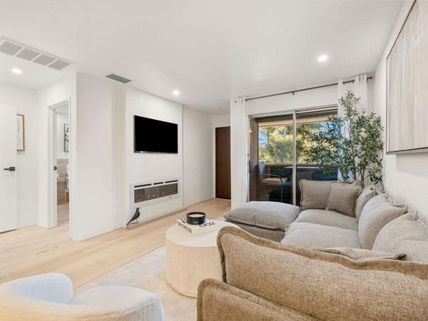 2857 N Los Felices Road, Unit 203, Palm Springs, CA 92262