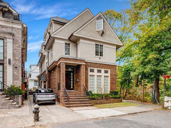 850 E 23rd Street, Unit private ho, Brooklyn, NY 11210