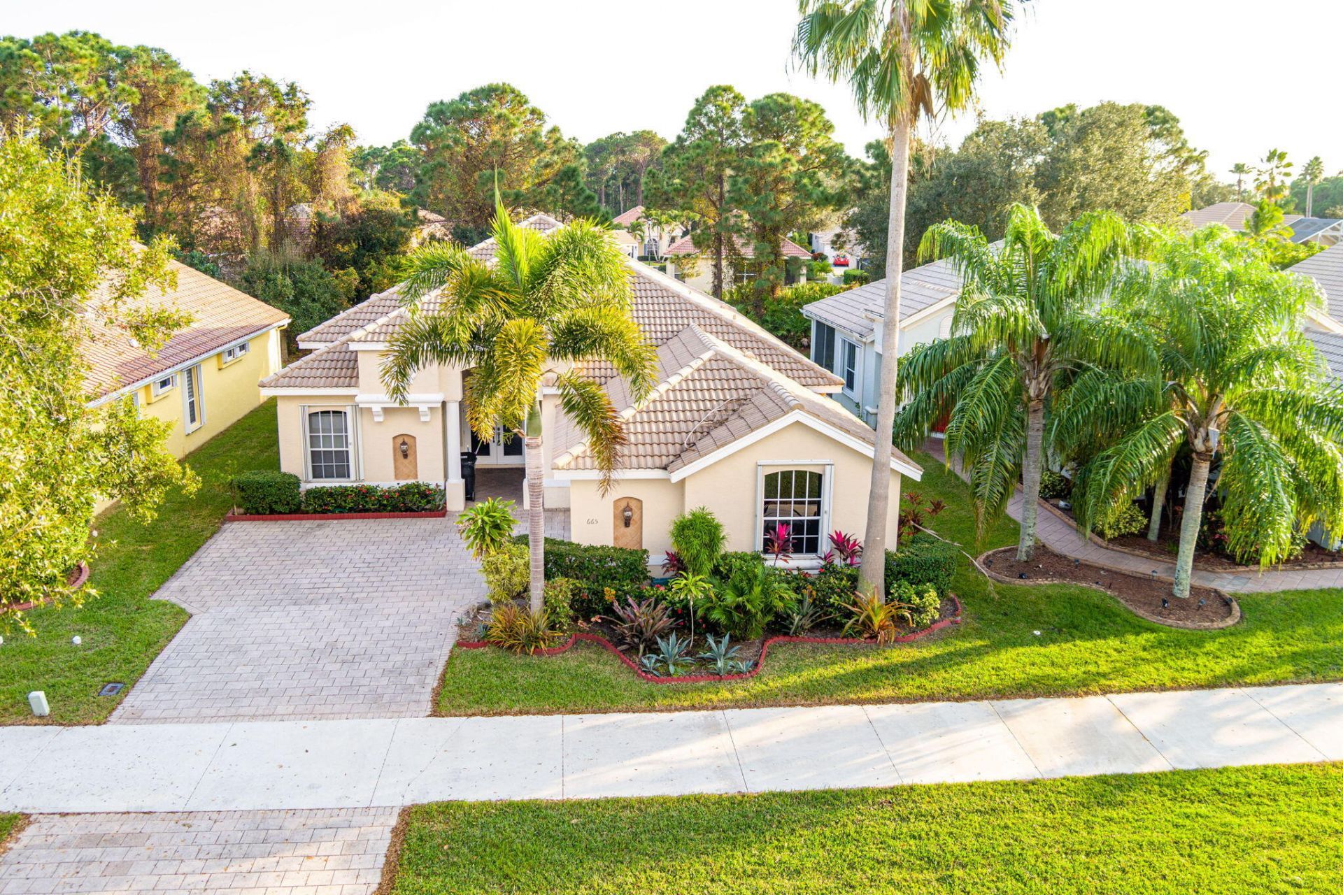 665 SW Sw Lake Charles Circle, Port Saint Lucie, FL 34986 Photo