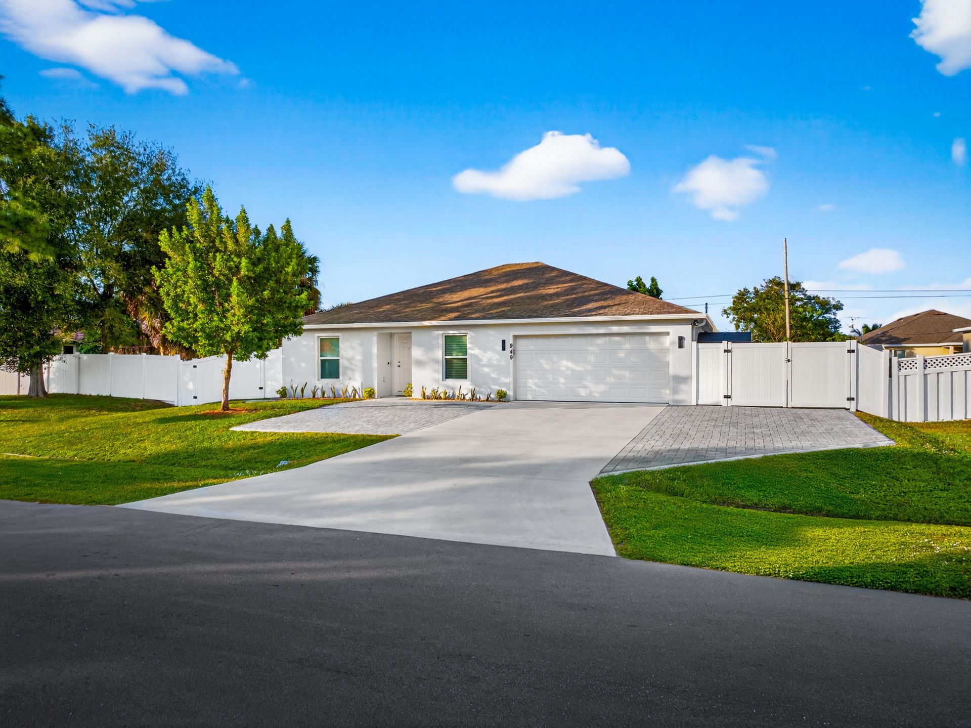 949 SW Fisherman Avenue, Port Saint Lucie, FL 34953 Photo