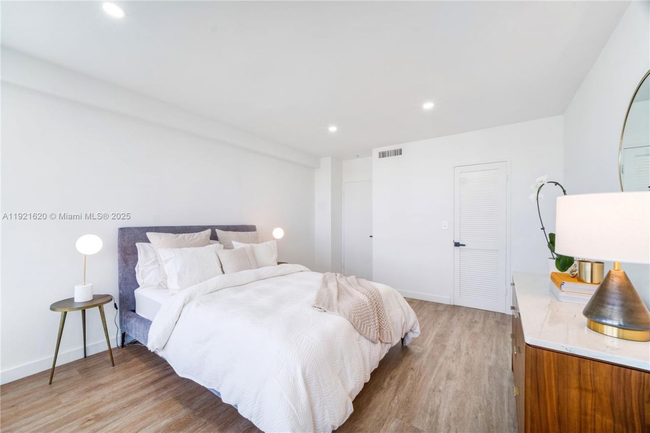 1500 Bay Rd, Unit 1558S, Miami Beach, FL 33139 Photo