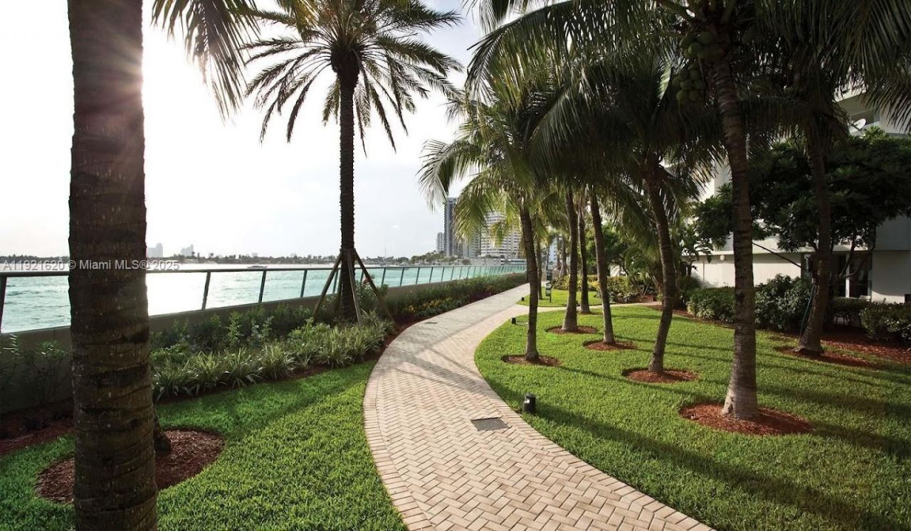 1500 Bay Rd, Unit 1558S, Miami Beach, FL 33139 Photo