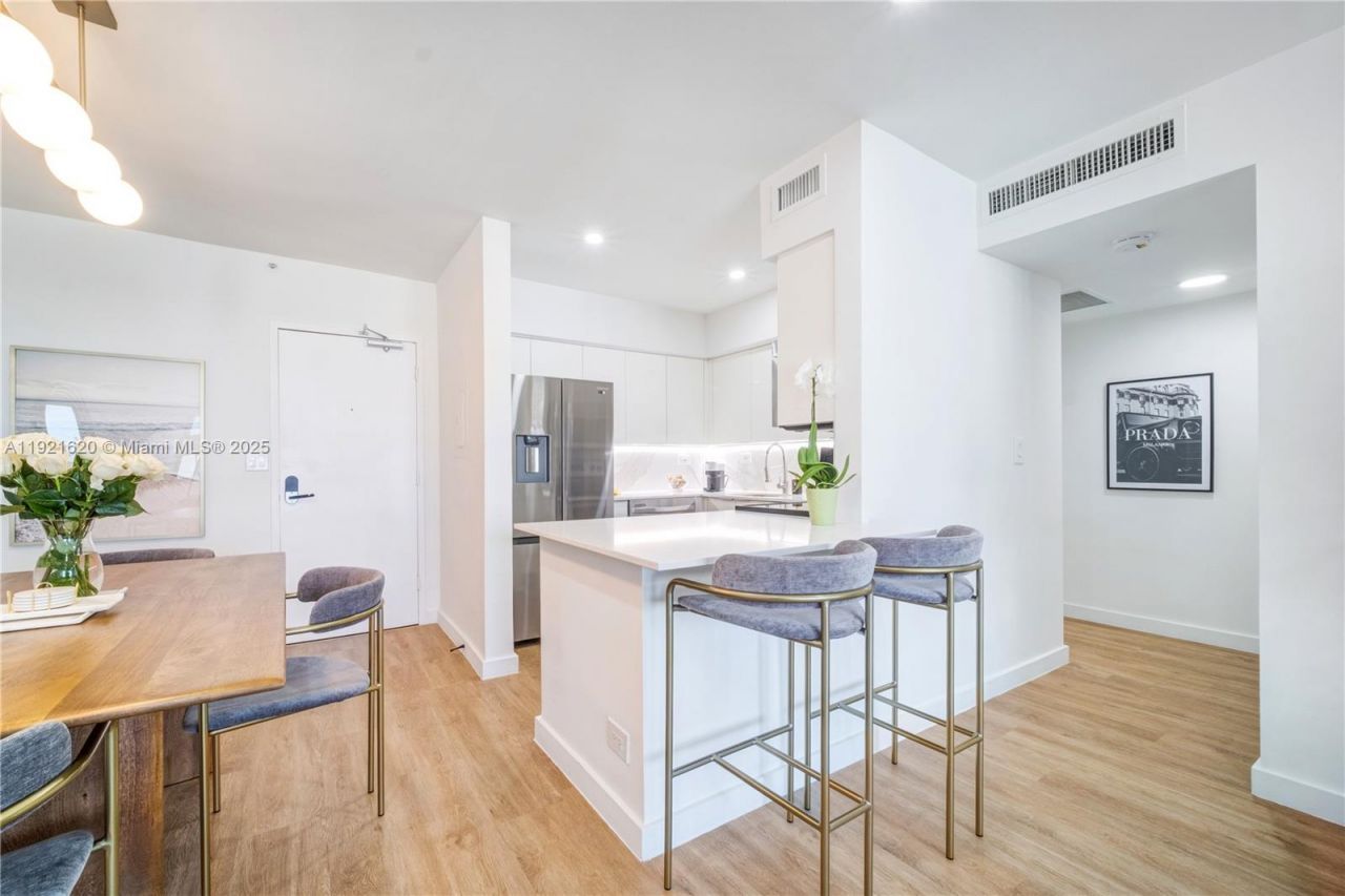 1500 Bay Rd, Unit 1558S, Miami Beach, FL 33139 Photo