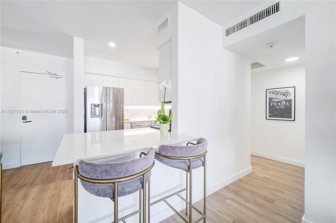 1500 Bay Rd, Unit 1558S, Miami Beach, FL 33139 Photo