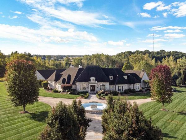 19190 Roosevelt Road, South Bend, IN 46614