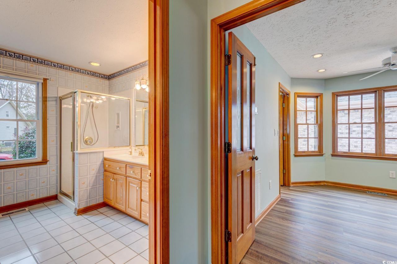 509 Acadian Way Photo 17