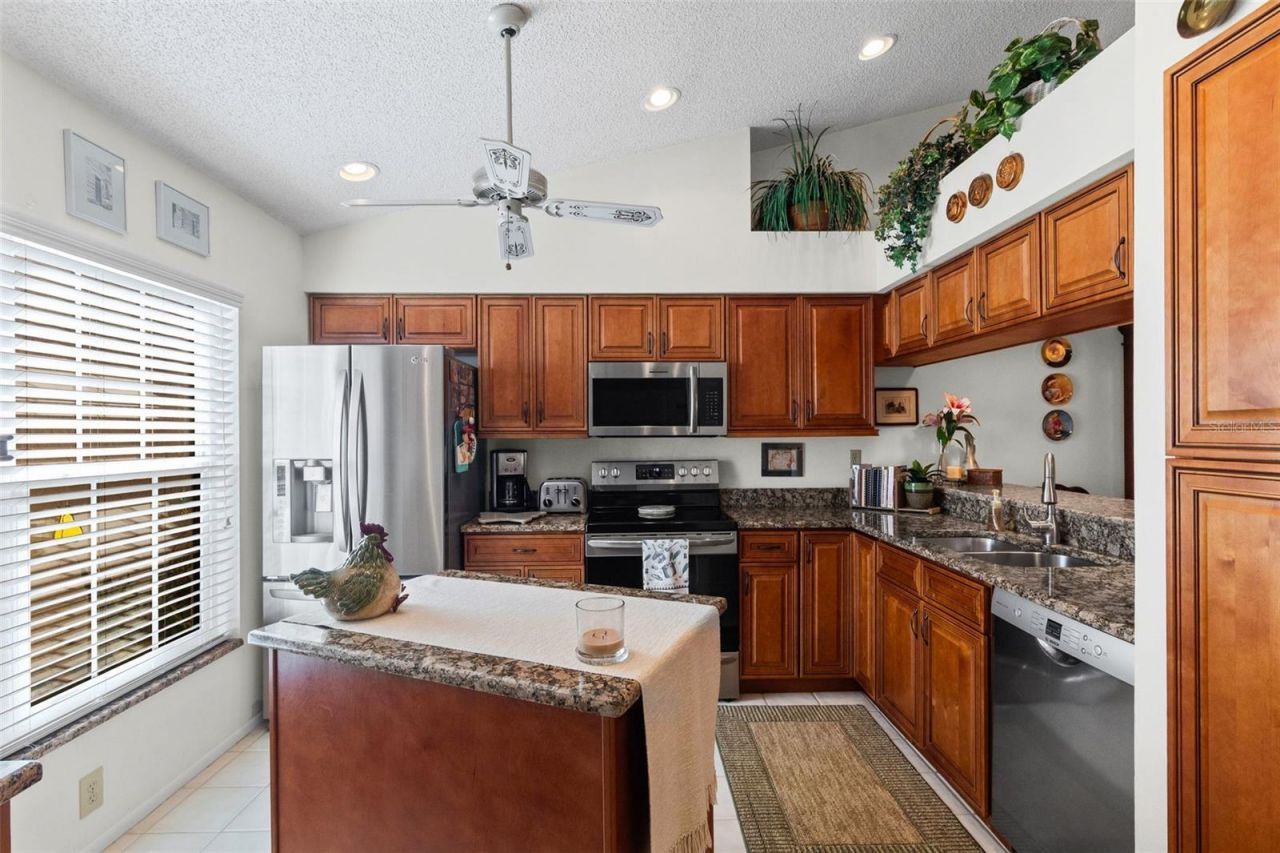 6089 Clubside Drive, Unit 00, Sarasota, FL 34243 Photo