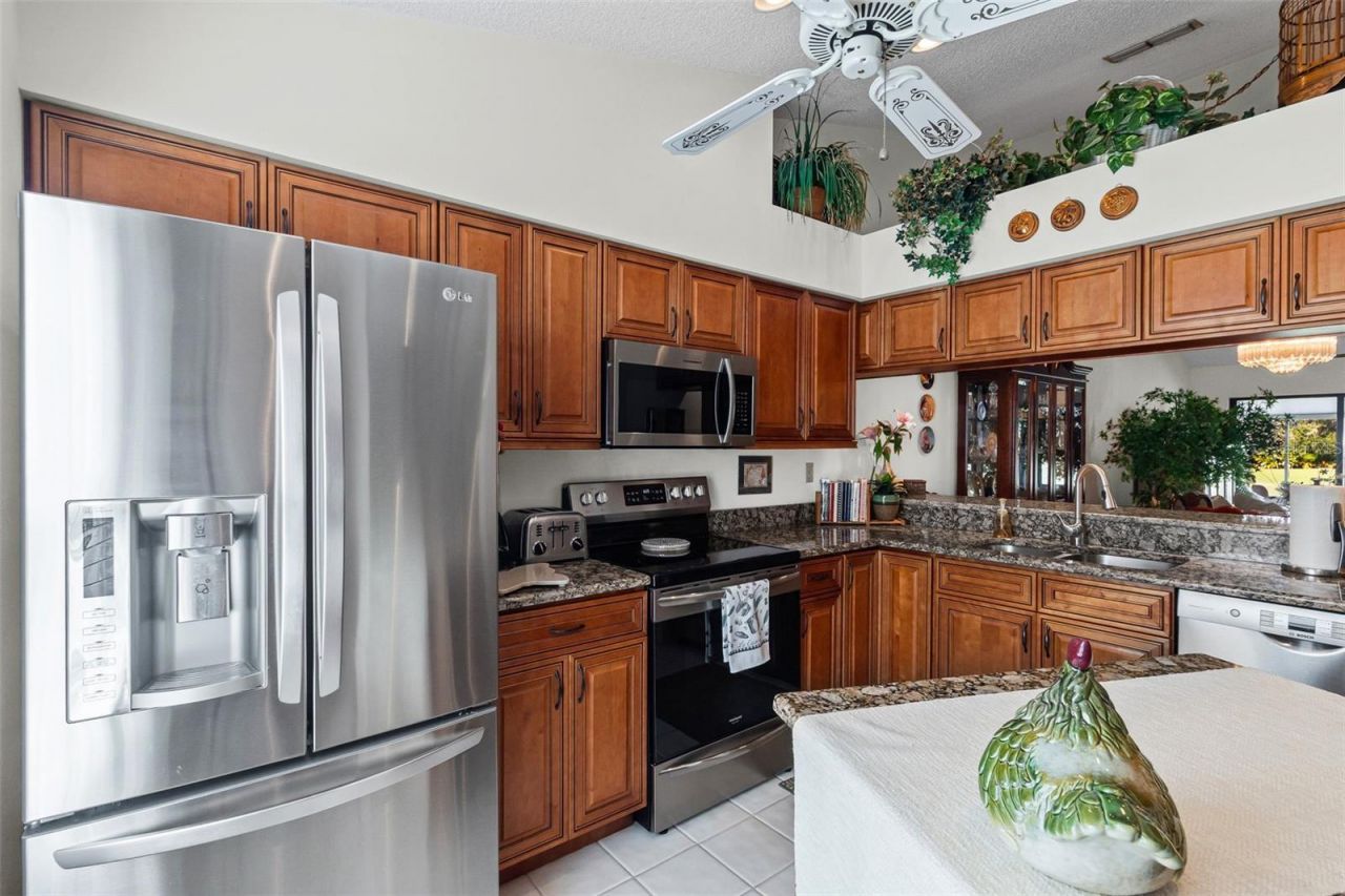 6089 Clubside Drive, Unit 00, Sarasota, FL 34243 Photo