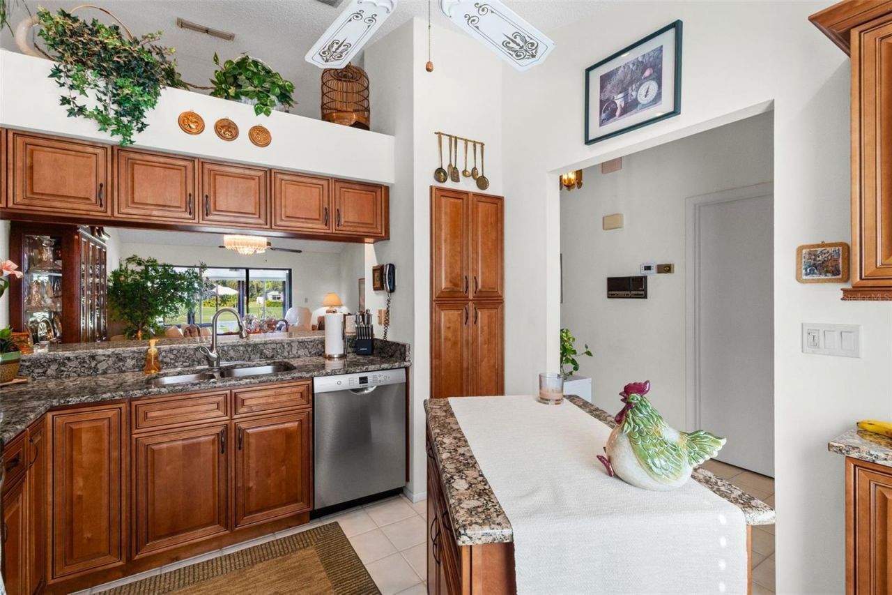 6089 Clubside Drive, Unit 00, Sarasota, FL 34243 Photo