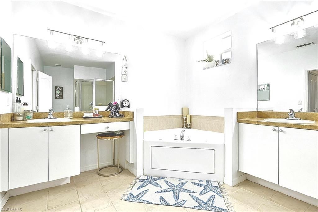 2675 Blue Cypress Lake Ct, Cape Coral, FL 33909 Photo