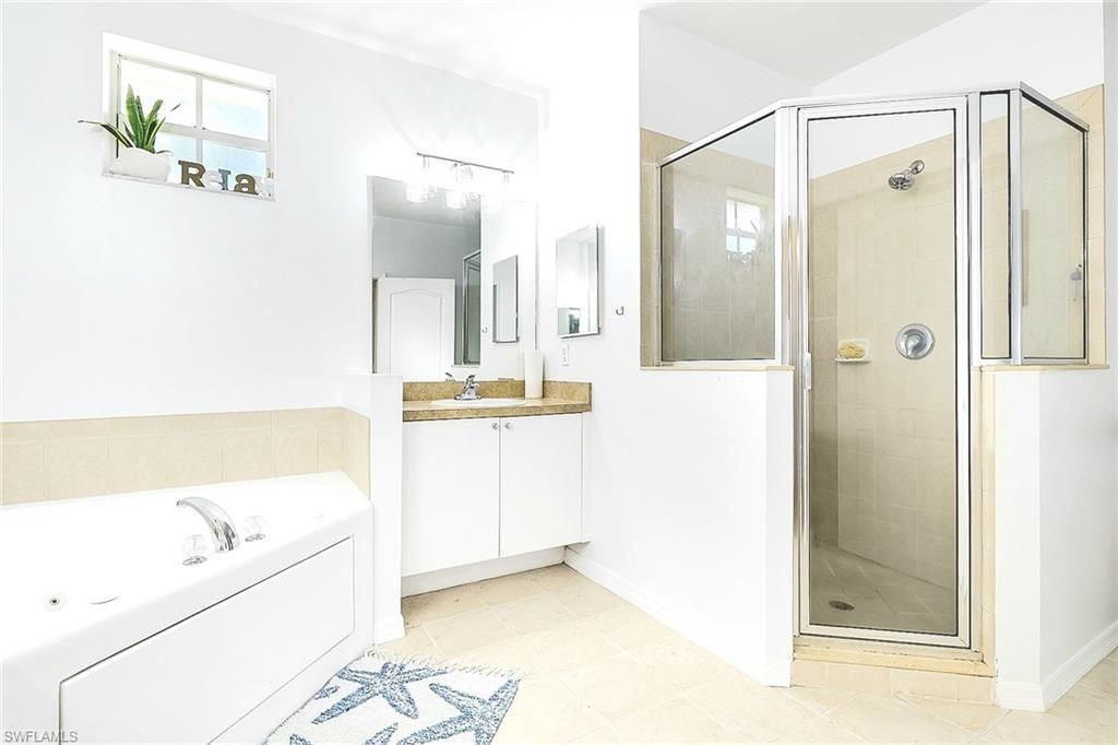 2675 Blue Cypress Lake Ct, Cape Coral, FL 33909 Photo