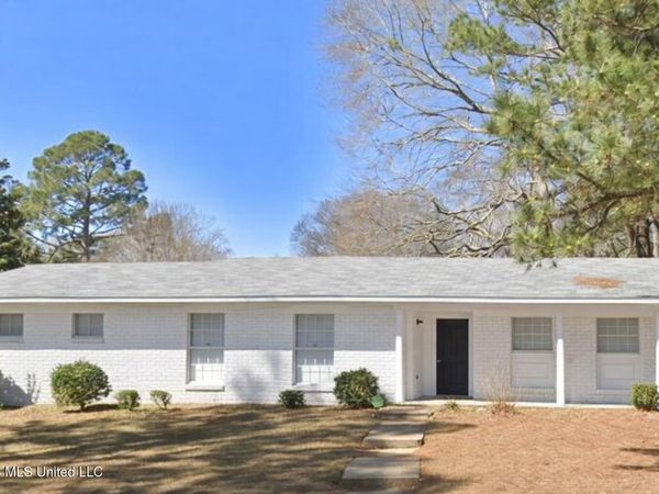 1124 Woodville Drive, Jackson, MS 39212