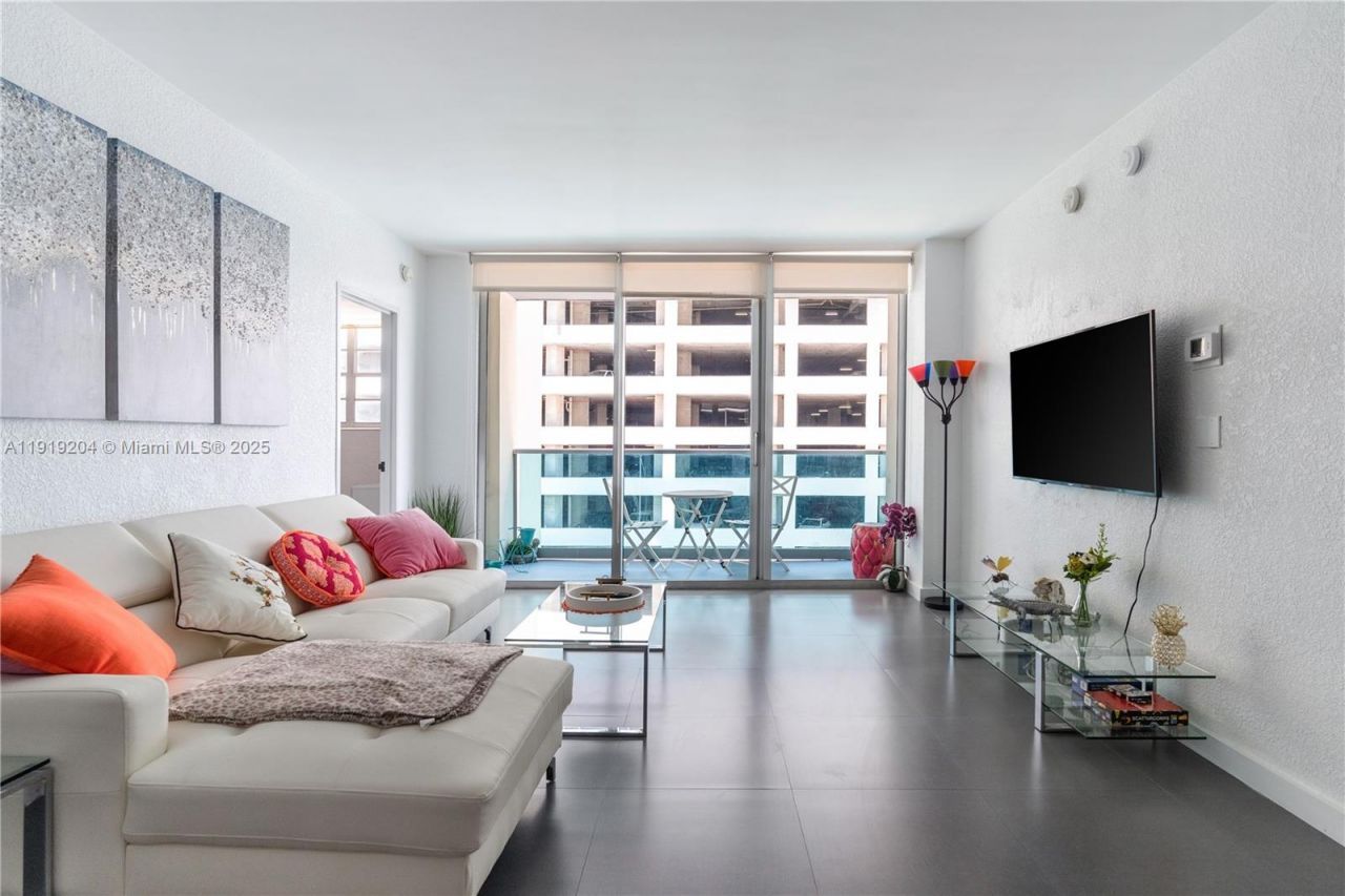 4001 S Ocean Dr, Unit 8F, Hollywood, FL 33019 Photo