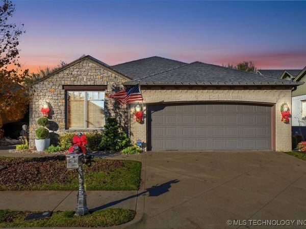 8434 S Phoenix Place, Tulsa, OK 74132