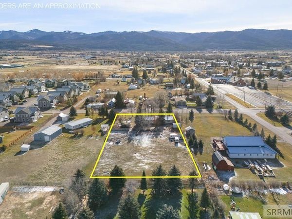 135 E Birch Street, VICTOR, ID 83455