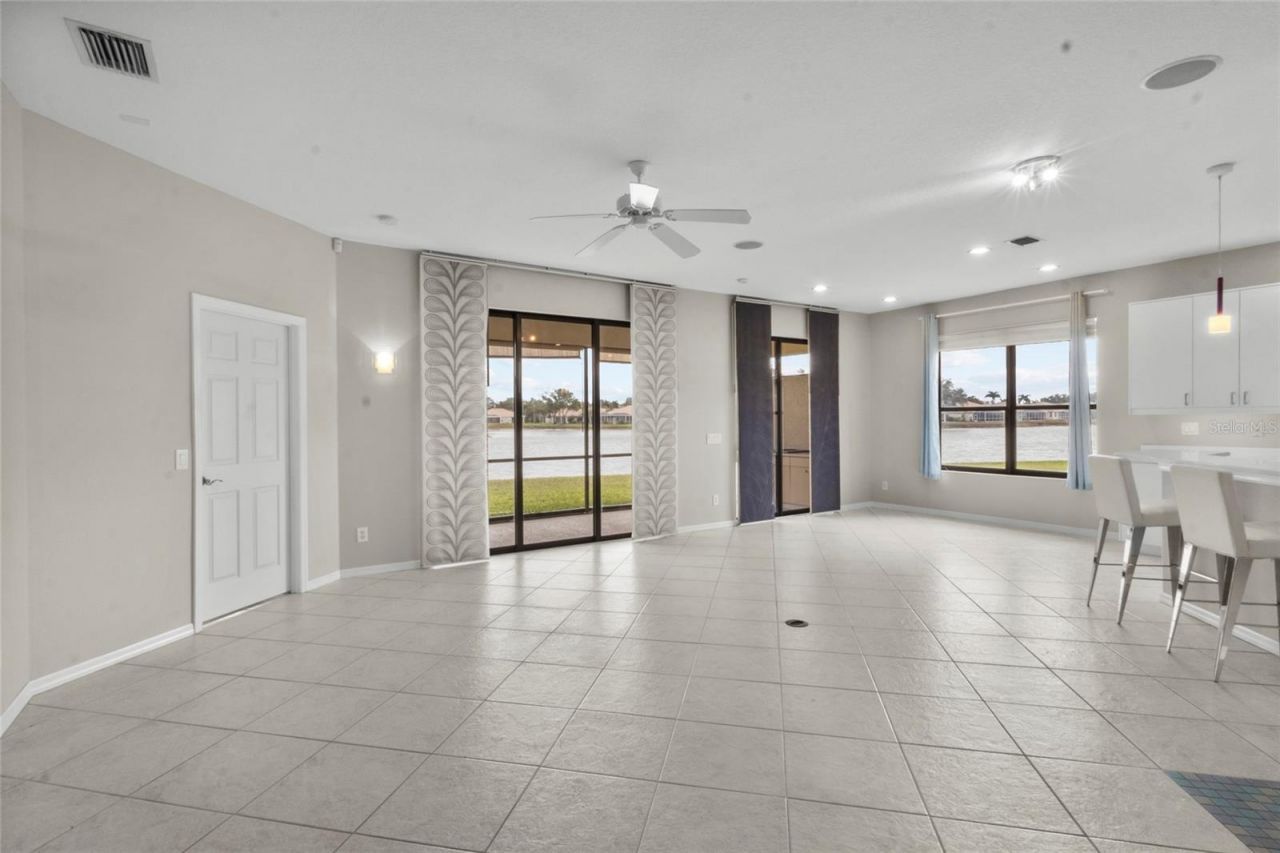 4160 Mackay Falls Terrace, Sarasota, FL 34243 Photo