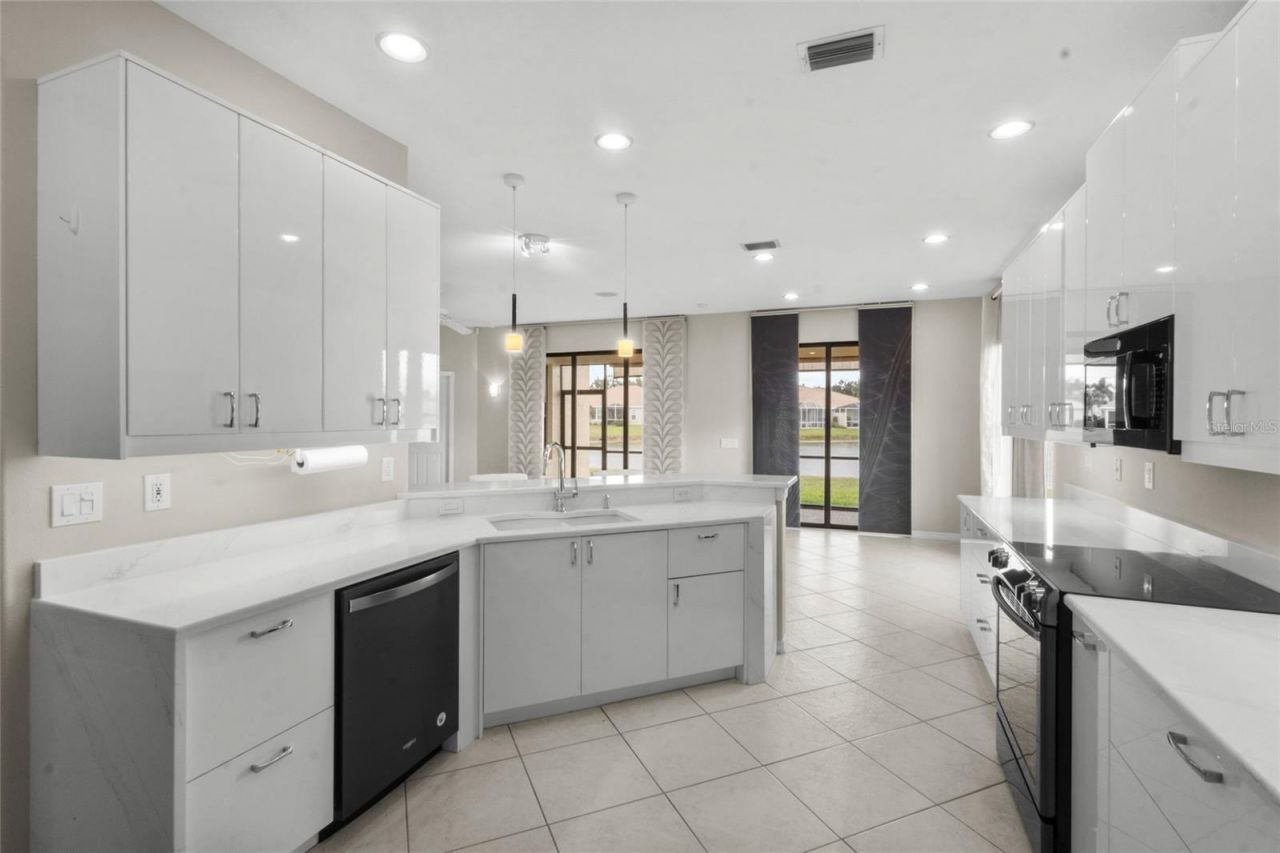 4160 Mackay Falls Terrace, Sarasota, FL 34243 Photo