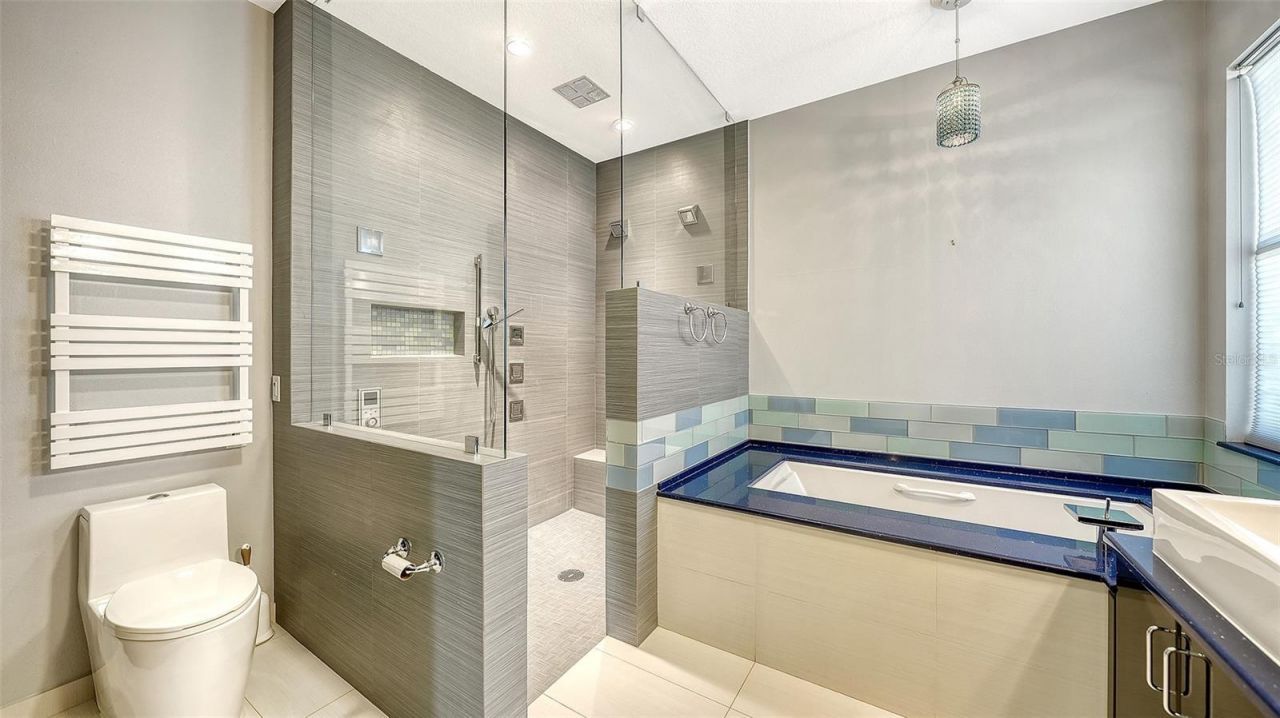 4160 Mackay Falls Terrace, Sarasota, FL 34243 Photo