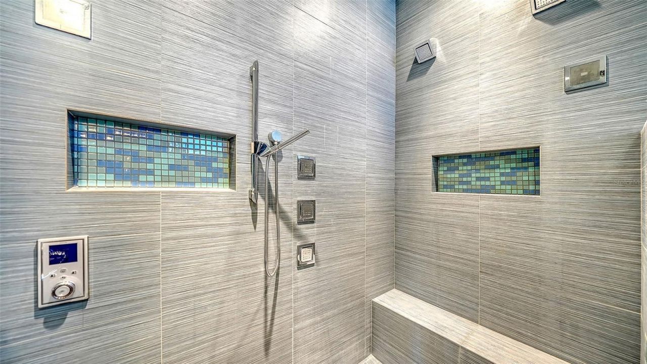 4160 Mackay Falls Terrace, Sarasota, FL 34243 Photo