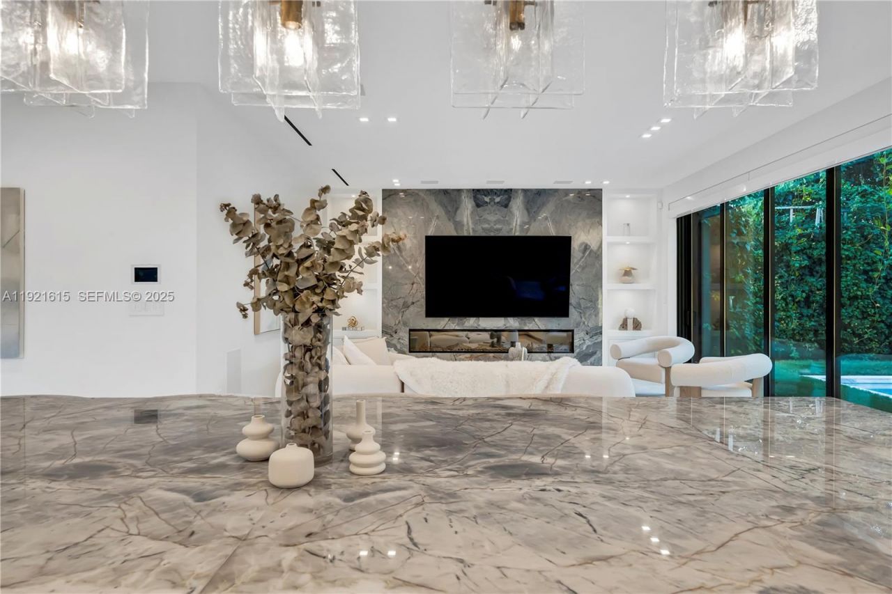 34 SW 26th Rd, Miami, FL 33129 Photo