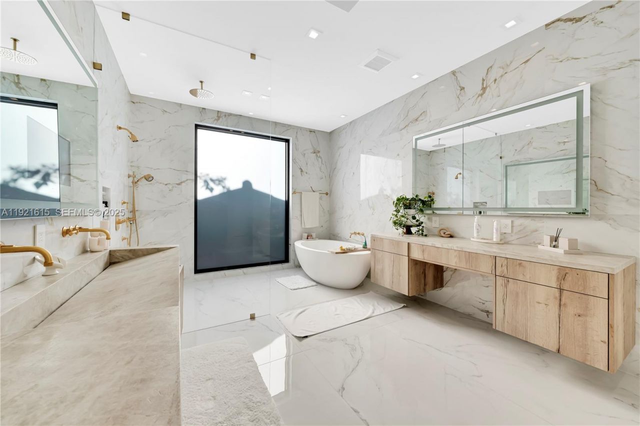 34 SW 26th Rd, Miami, FL 33129 Photo