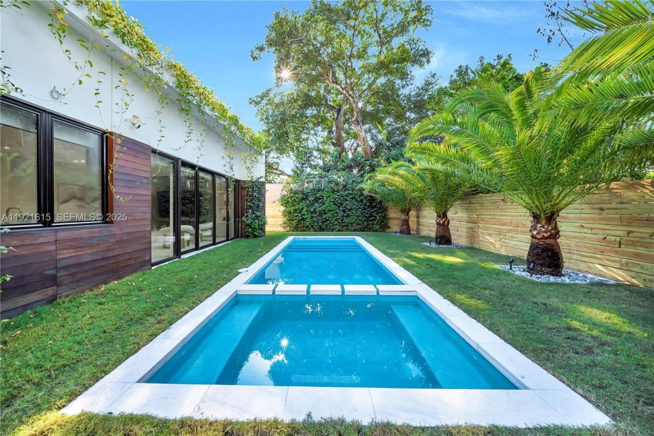 34 SW 26th Rd, Miami, FL 33129 Photo